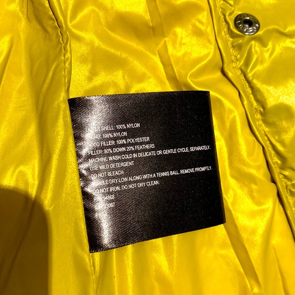 SOLD…Bernardo plush down filled vest! - Picture 4 of 6